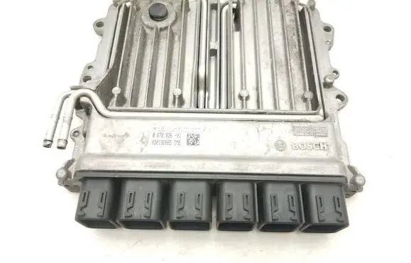 BMW 7 G11 G12 Engine control unit/module 8678936