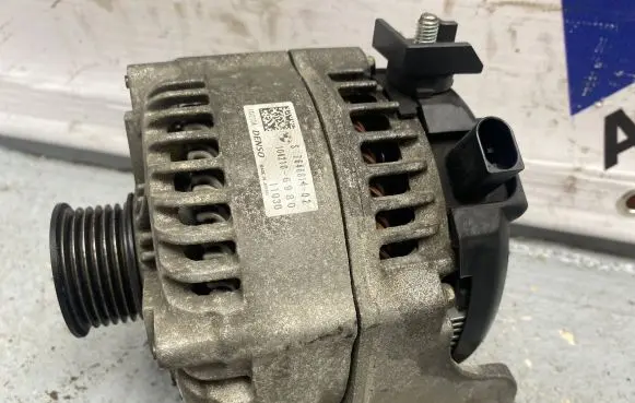 BMW X3 F25 Generator/alternator 1042106980 7646814