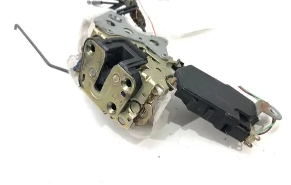 Subaru B9 Tribeca Front door lock
