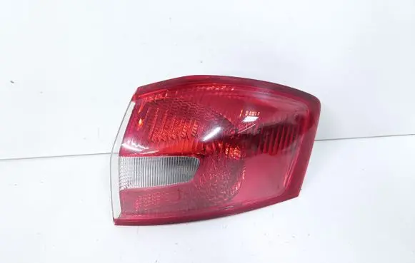 Ford Kuga I Rear/tail lights 8V4113104A