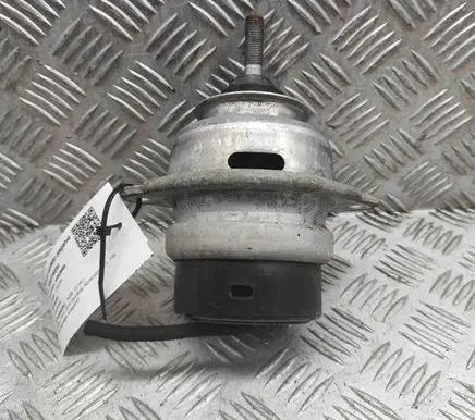 Audi Q7 4L Engine mount bracket 7L8199131F