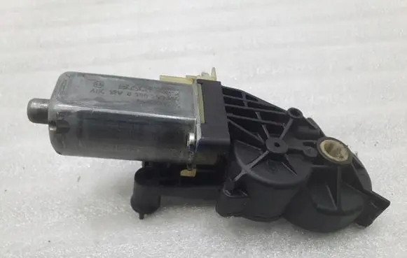 Jeep Grand Cherokee (WK) Seat adjustment motor 820648084