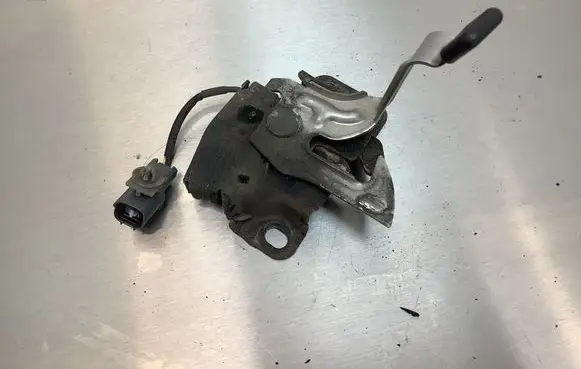 Honda FR-V Engine bonnet/hood lock/catch 