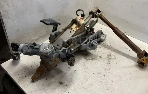 Mazda 3 I Steering wheel axle 3M513F380AB