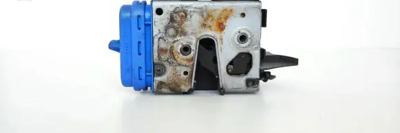 Audi A3 S3 8L Rear door lock 8D0839016A