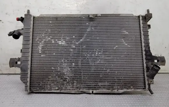 Opel Zafira B Coolant radiator