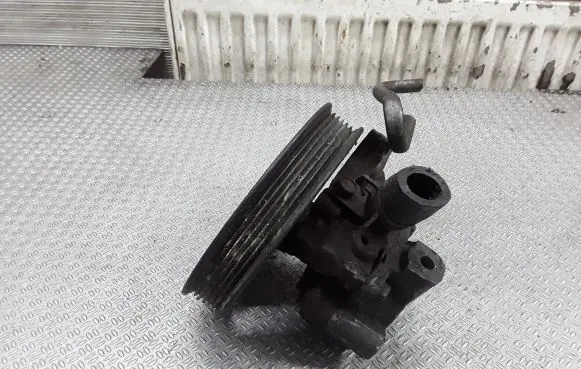 Chrysler 300M Power steering pump 4792118