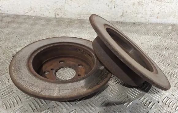 Toyota Avensis T250 Rear brake disc 4243105050
