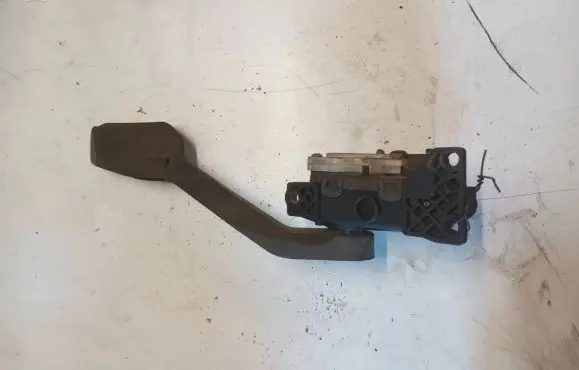 Volvo S80 Accelerator throttle pedal 30683517 6PV00853714