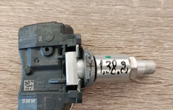 BMW 3 F30 F35 F31 Tire pressure sensor 6881891 36106881891 36106855539