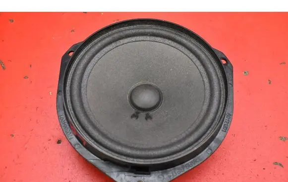 Opel Corsa E Subwoofer speaker 13448447
