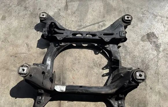 Audi Q7 4L Front subframe 7L0400025 1230134
