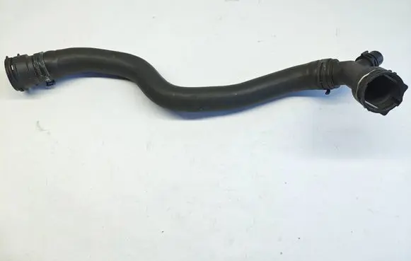Audi A4 S4 B9 Engine coolant pipe/hose 8W0122101B
