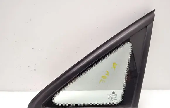 Volkswagen Touran II Front triangle window/glass 1T0845411 E643R00048 43R00048