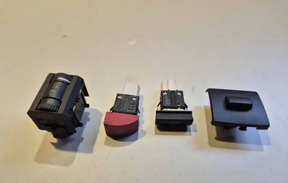 Skoda Octavia Mk2 (1Z) A set of switches 1Z0953235A 1Z0927133A 1Z0907539A