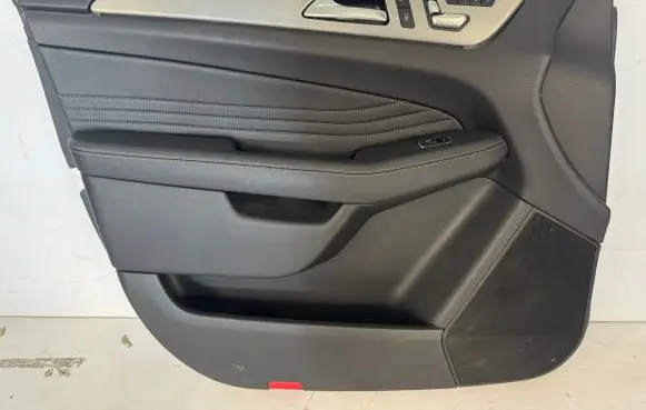 Mercedes-Benz GLE (W166 - C292) Front door card panel trim A1662641231