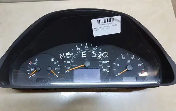 Mercedes-Benz E W210 Speedometer (instrument cluster) A2105407411
