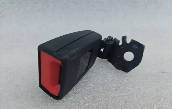 Audi A4 S4 B8 8K Rear seatbelt buckle 8K0857740B
