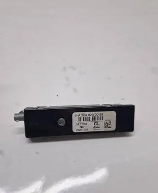 Mercedes-Benz C W204 Antenna control unit A2048200089