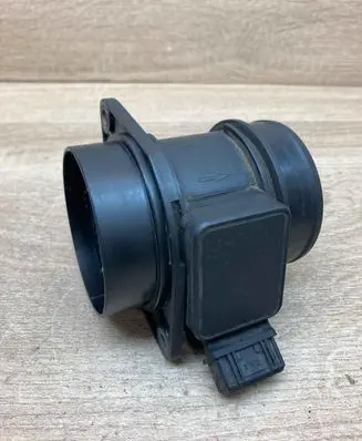 Renault Megane I Mass air flow meter 7700105010B 5WK9615