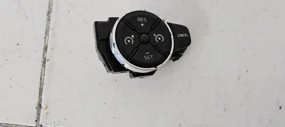 KIA Soul Steering wheel buttons/switches 96700B2800 120015864