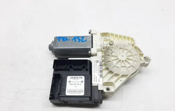 Volkswagen Scirocco Rear door window regulator motor 5K0959792A