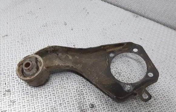 Mitsubishi Pajero Front differential bracket 