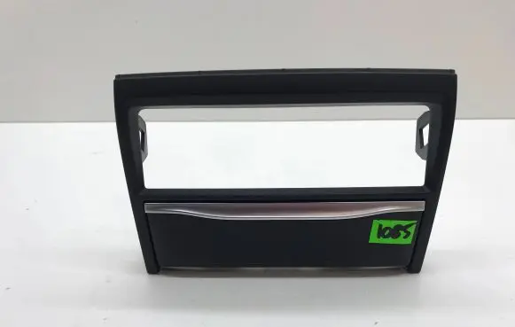 BMW 7 G11 G12 Rear air vent grill 105599959C