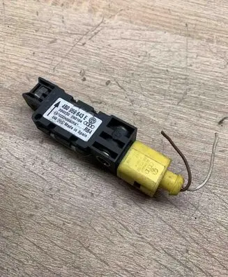 Audi A3 S3 8P Airbag deployment crash/impact sensor 4B0959643E USED