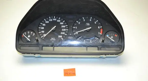 Speedometer (instrument cluster)