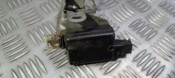 Renault Scenic I Central locking motor 7700838342