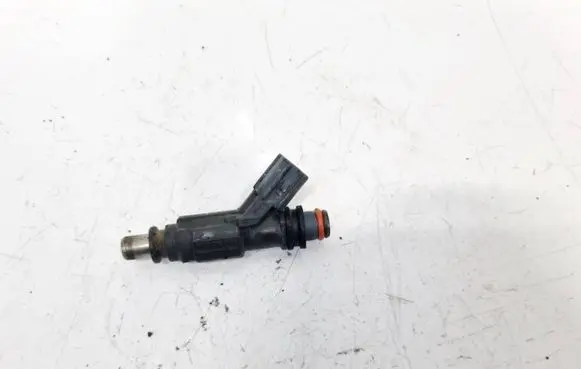 Toyota Corolla Verso E121 Fuel injector 232500D030