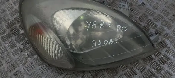 Toyota Yaris Headlight/headlamp