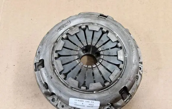 Nissan Juke I F15 Flywheel