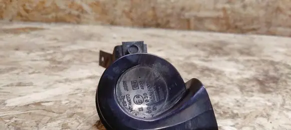 Infiniti G37 Horn signal