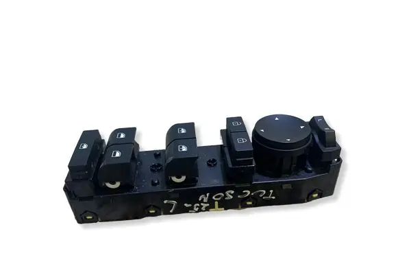Hyundai Tucson IV NX4 Electric window control switch 93571N9670 22640899 SANGD1A918A