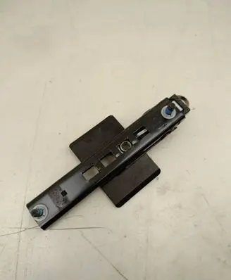 Land Rover Range Rover Evoque L538 Seat belt adjustment rail 616773300B