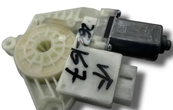 Skoda Fabia Mk1 (6Y) Headlight washer spray nozzle T990 6V1959801C