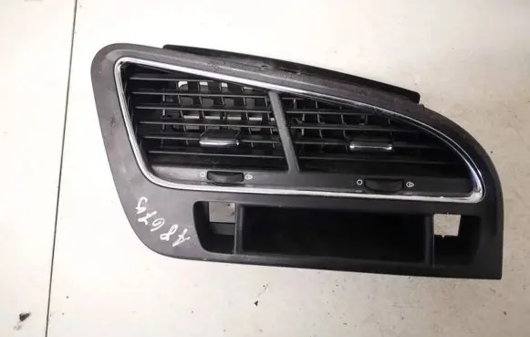 Peugeot 5008 Dash center air vent grill 9686527977 63191075