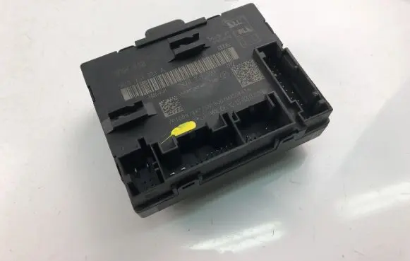 Volkswagen Golf VII Other control units/modules 5Q0959393A