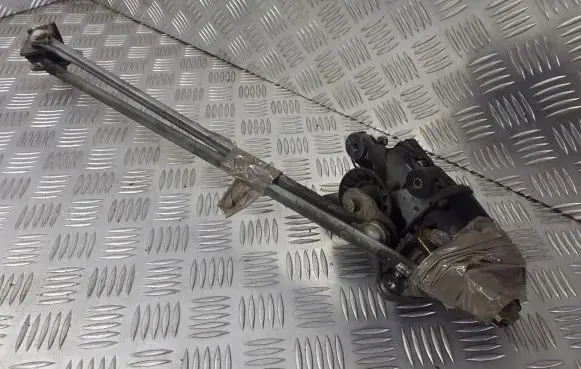 Mazda 626 Front wiper linkage BRAK