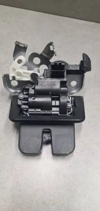 Audi A3 S3 8V Tailgate/trunk/boot lock/catch/latch 8R0827505A 170035B