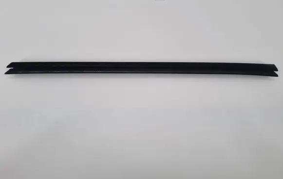 Jeep Grand Cherokee Rubber seal rear door window/glass 55399211AB