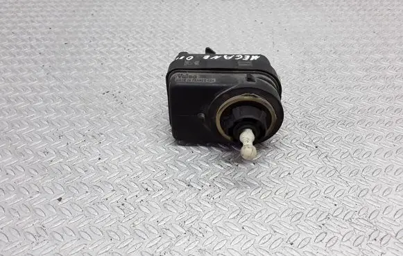 Headlight level adjustment motor