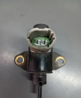 Volvo S40, V40 Turbo solenoid valve 7700275012