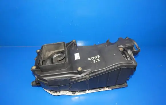Mercedes-Benz C W205 Air filter box A6510902501 8066093002