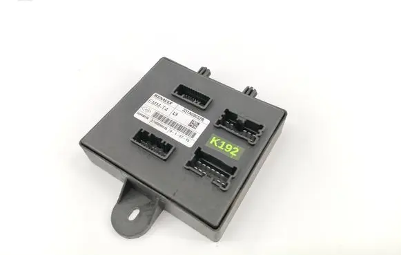 Renault Trafic III (X82) Engine control unit/module ECU 231A08052R