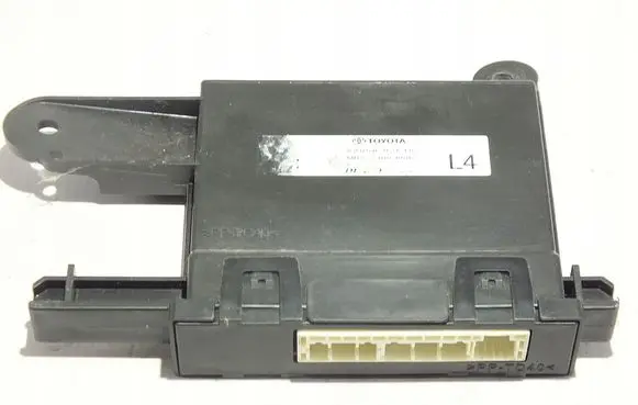 Toyota Corolla E210 E21 Air conditioning/heating control unit 8865002L40ORYGINA