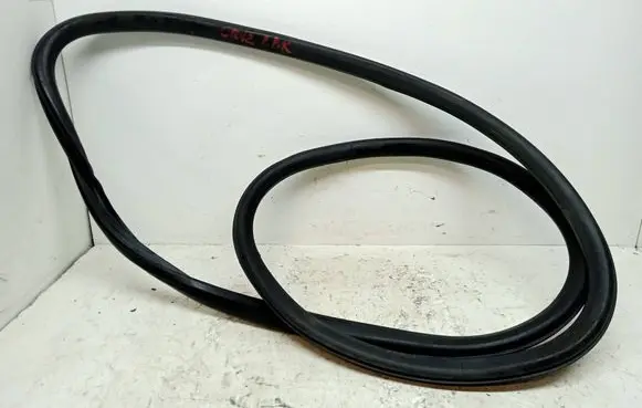 Chevrolet Cruze Front door rubber seal 