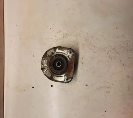 Volvo V70 Front upper strut mount 
